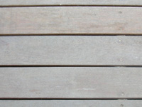 דק עם מרווחים